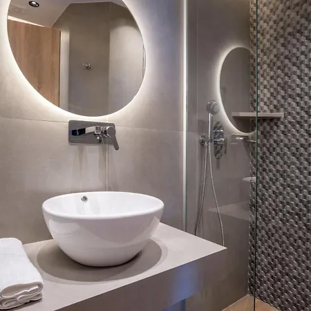 Solaire - With 2 Private Pools & Sauna