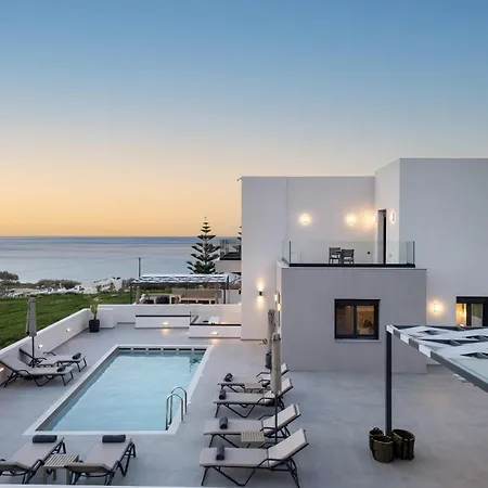 Villa Solaire - With 2 Private Pools & Sauna