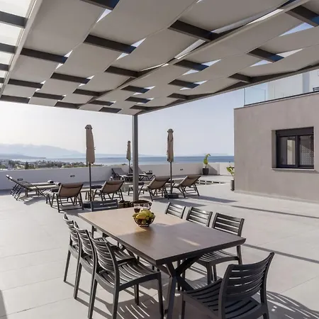 Solaire - With 2 Private Pools & Sauna Sfáka